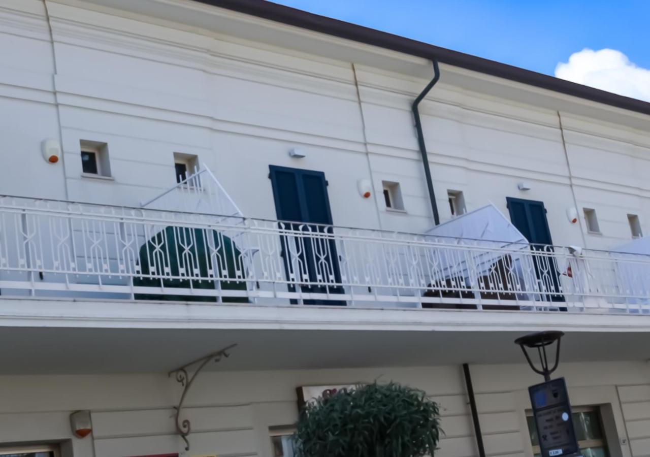 Bmp Apartment Atmosphere 1 Centrale Con Garage Riccione Exterior photo